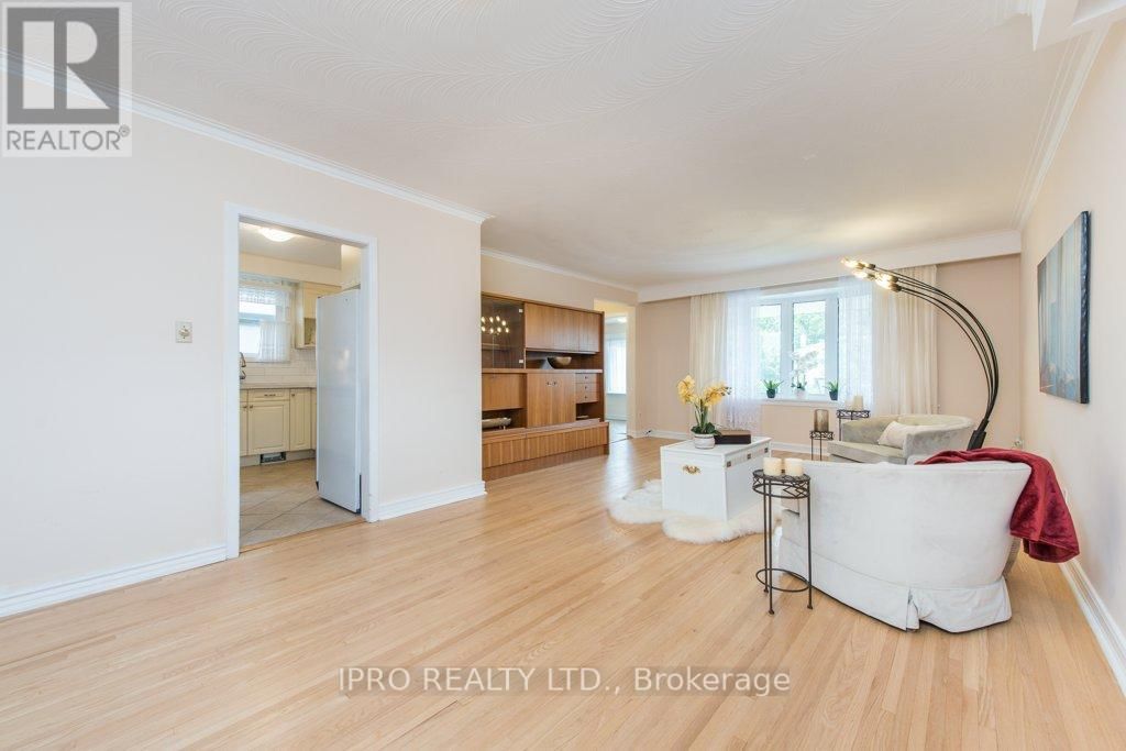 1239 SILVER SPEAR ROAD Image 18