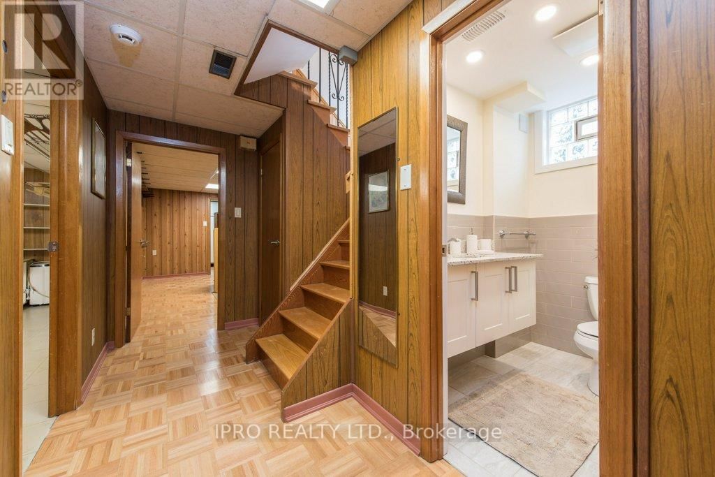 1239 SILVER SPEAR ROAD Image 29
