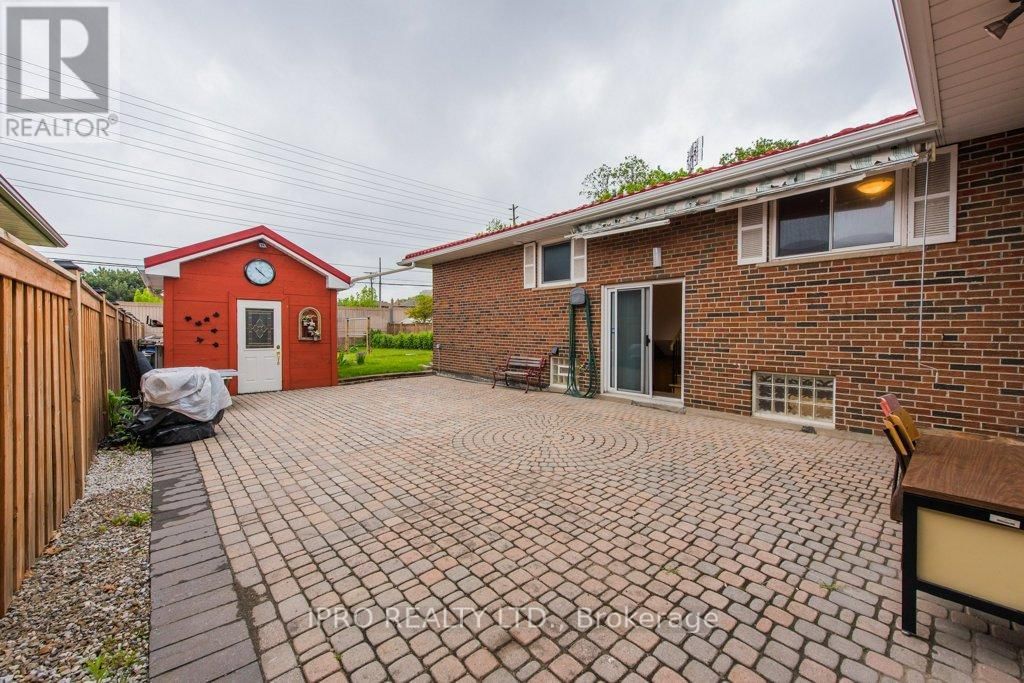 1239 SILVER SPEAR ROAD Image 39