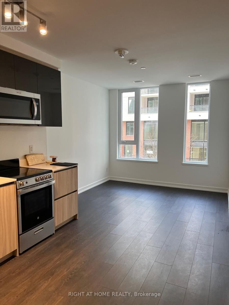 218 - 3100 KEELE STREET Image 11