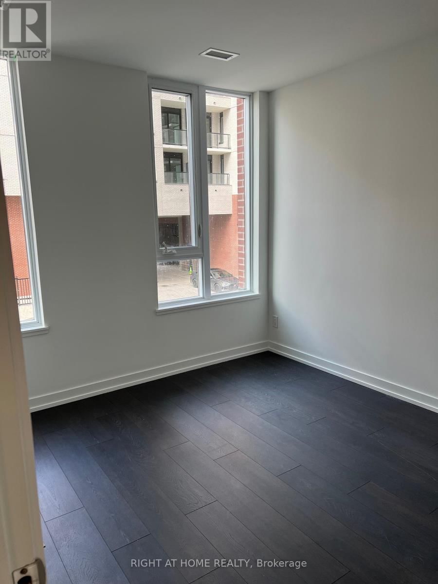 218 - 3100 KEELE STREET Image 4
