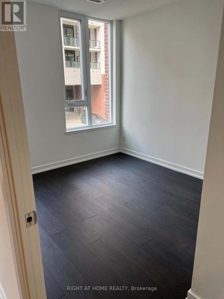 218 - 3100 KEELE STREET Image 5