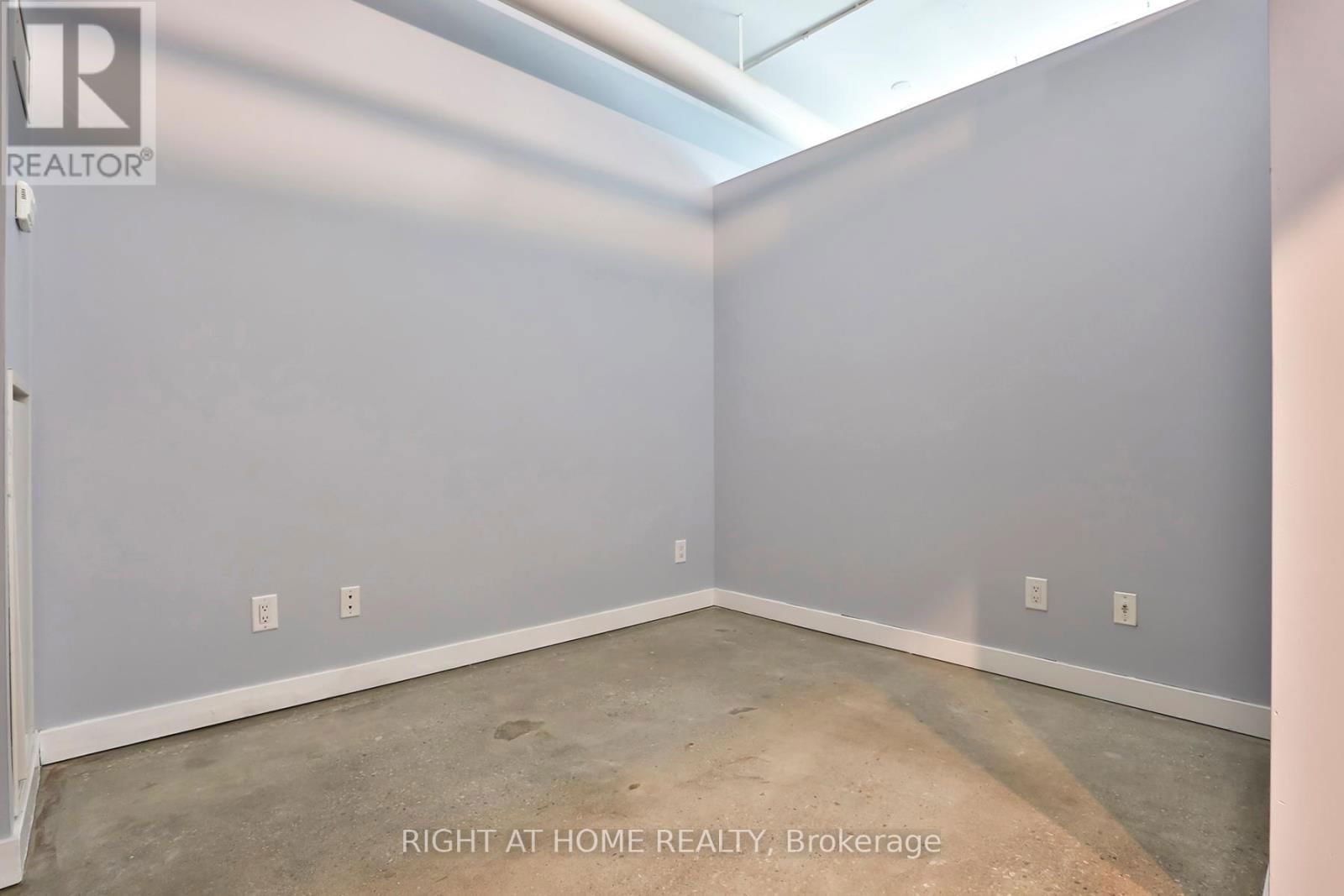 313 - 2 FIELDWAY ROAD Image 16