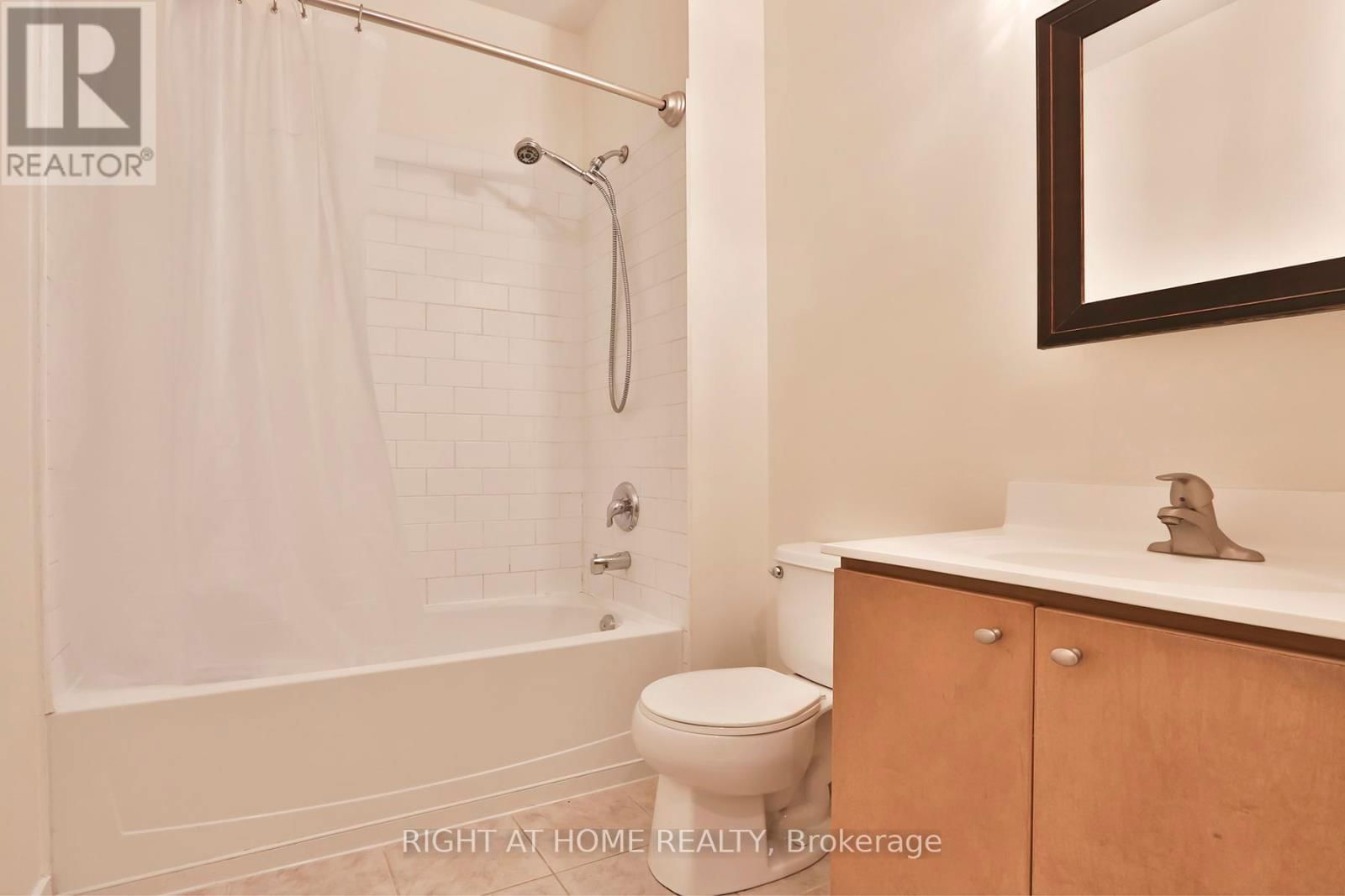 313 - 2 FIELDWAY ROAD Image 18