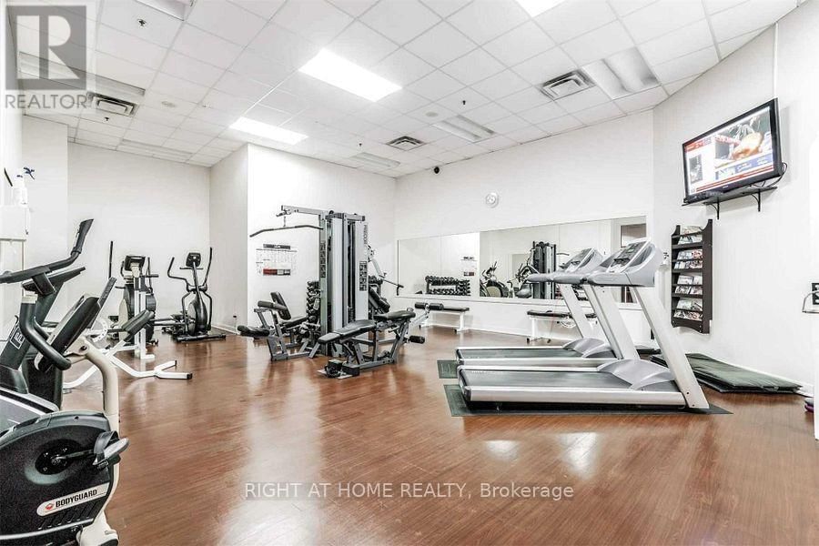 313 - 2 FIELDWAY ROAD Image 21