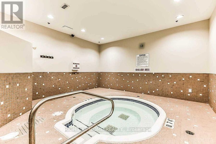 313 - 2 FIELDWAY ROAD Image 22