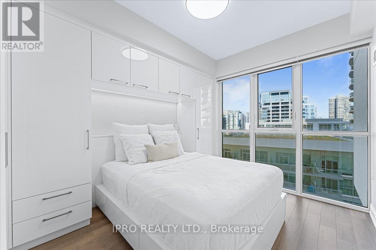 708 - 39 ANNIE CRAIG DRIVE Image 13