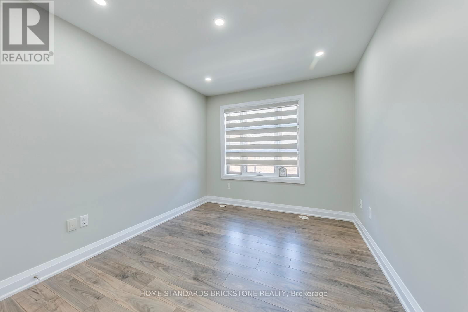 18 - 2460 PRINCE MICHAEL DRIVE Image 12
