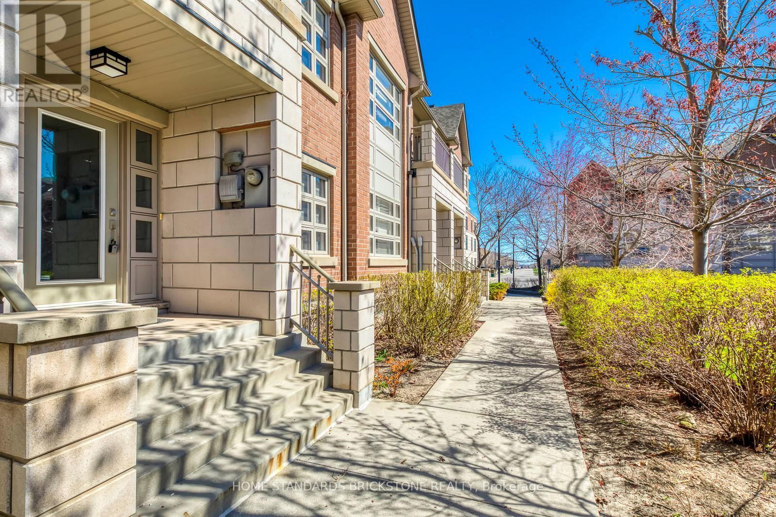 18 - 2460 PRINCE MICHAEL DRIVE Image 17
