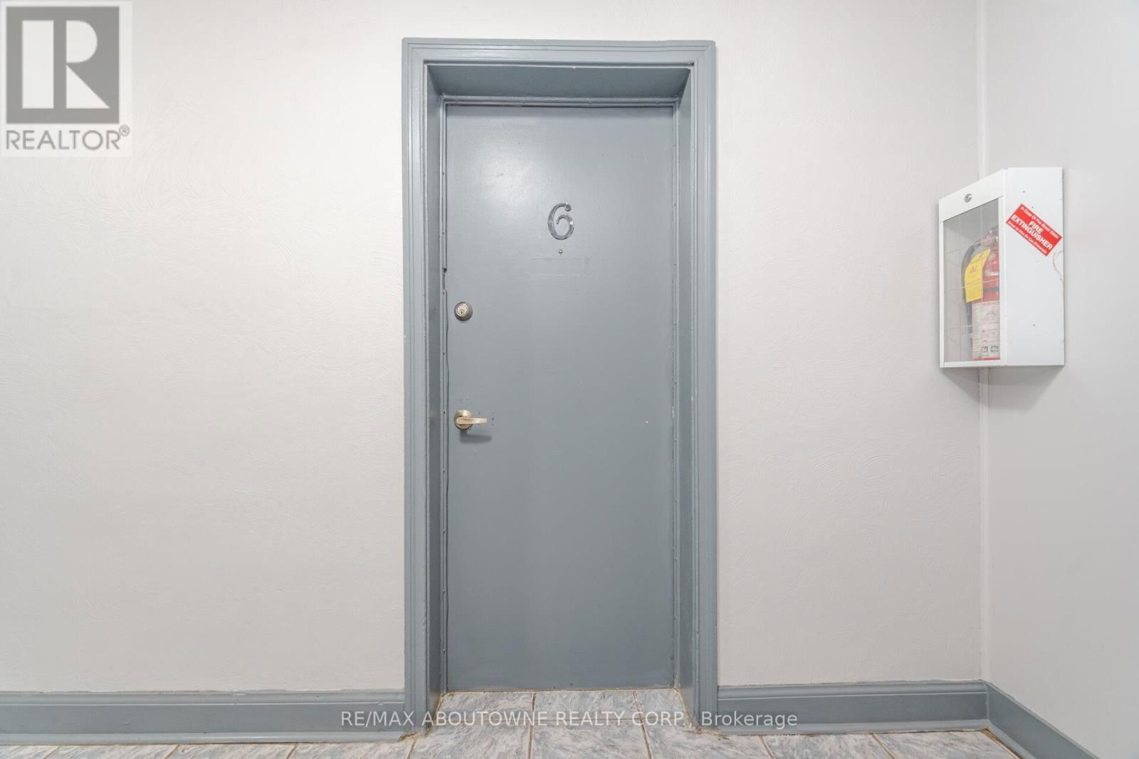 6 - 1037 CHURCHILL AVENUE Image 5