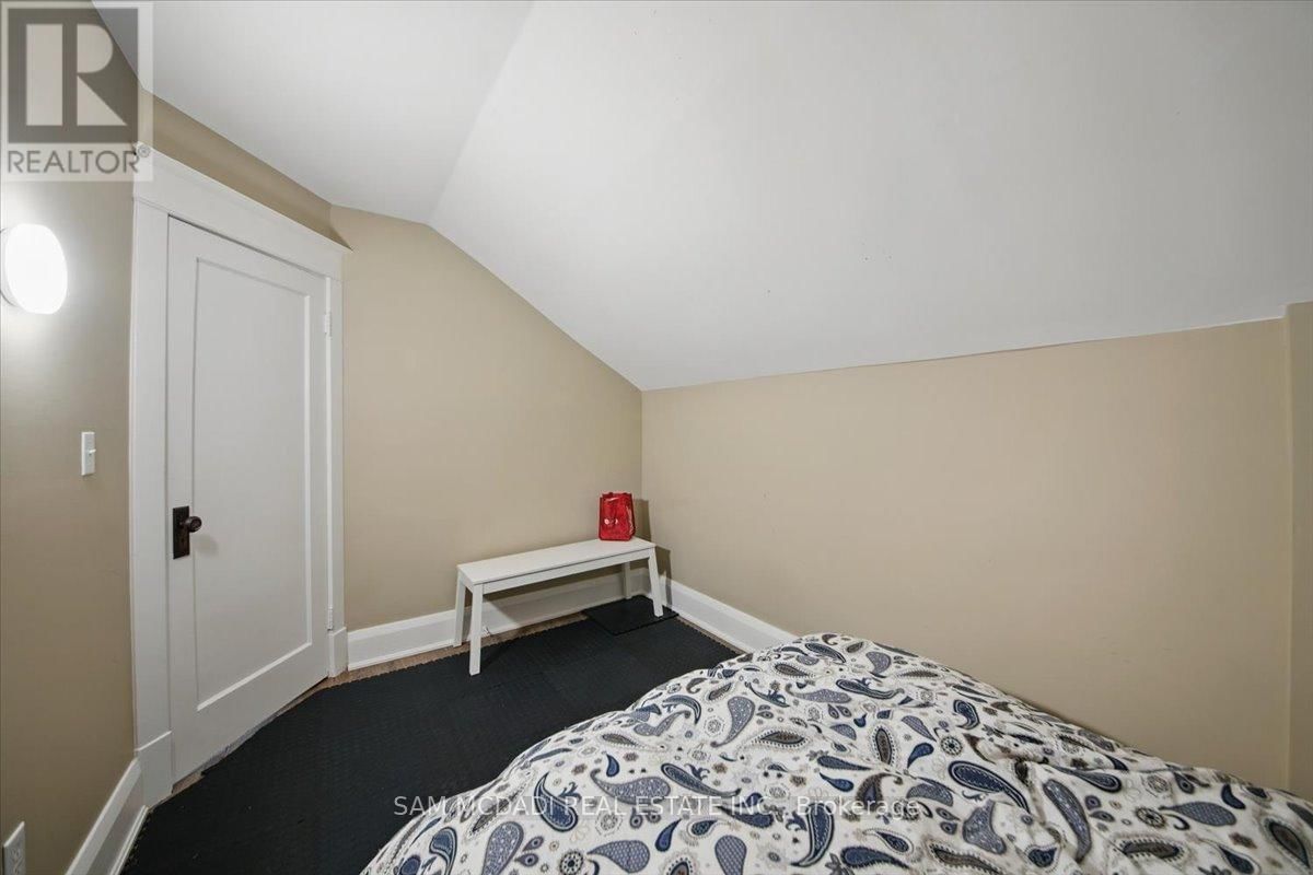 81 CHISHOLM STREET Image 30