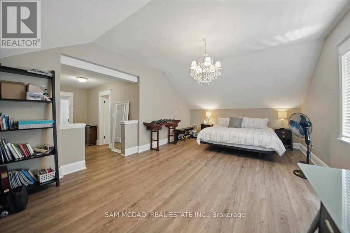 81 CHISHOLM STREET Image 32