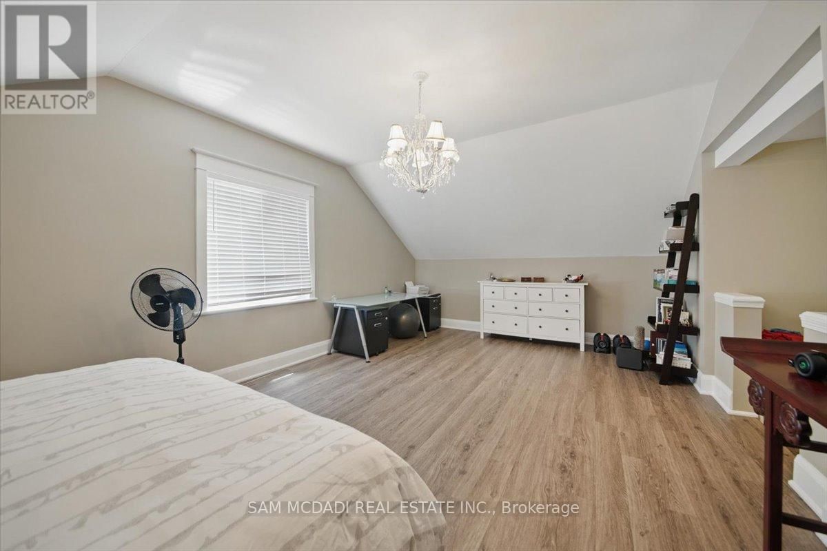 81 CHISHOLM STREET Image 34