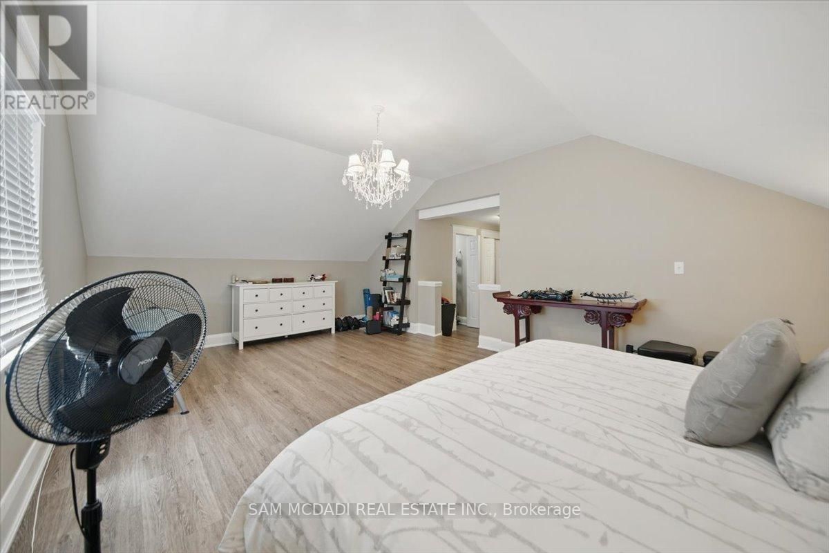 81 CHISHOLM STREET Image 35