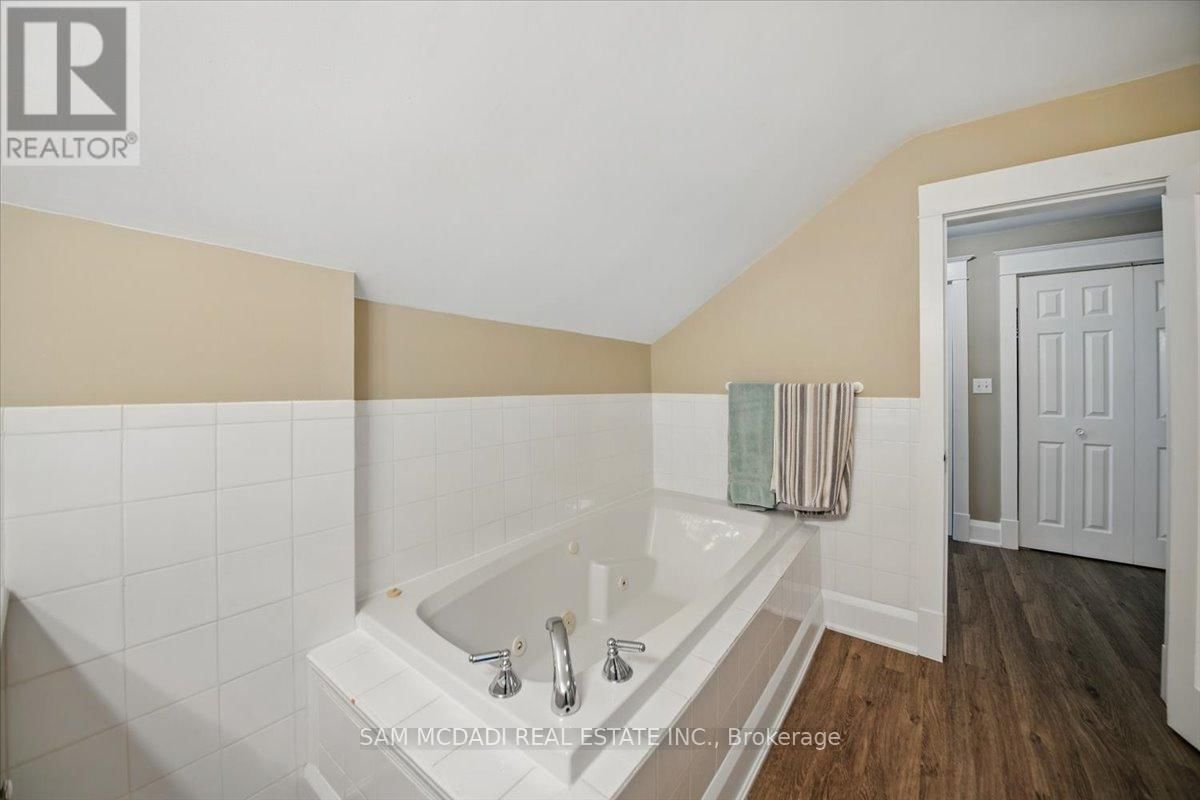 81 CHISHOLM STREET Image 38