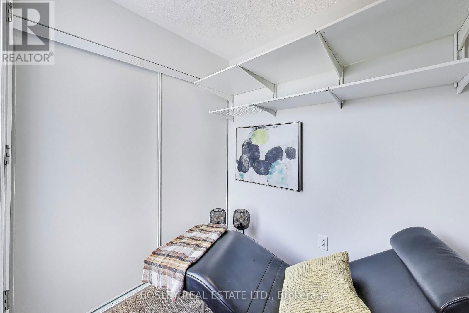 237 - 390 HOPEWELL AVENUE Image 21