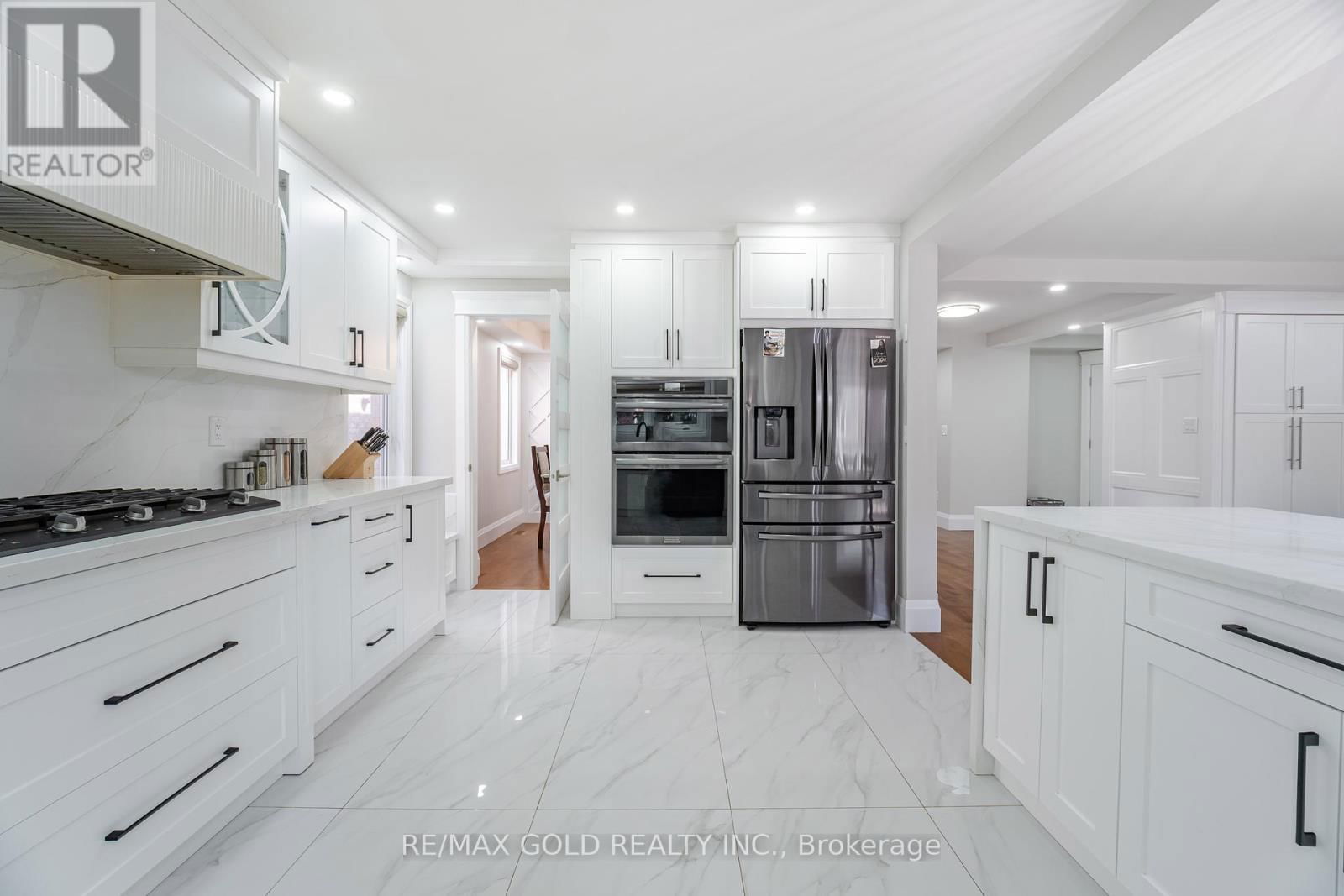 8 FOXMERE ROAD Image 12