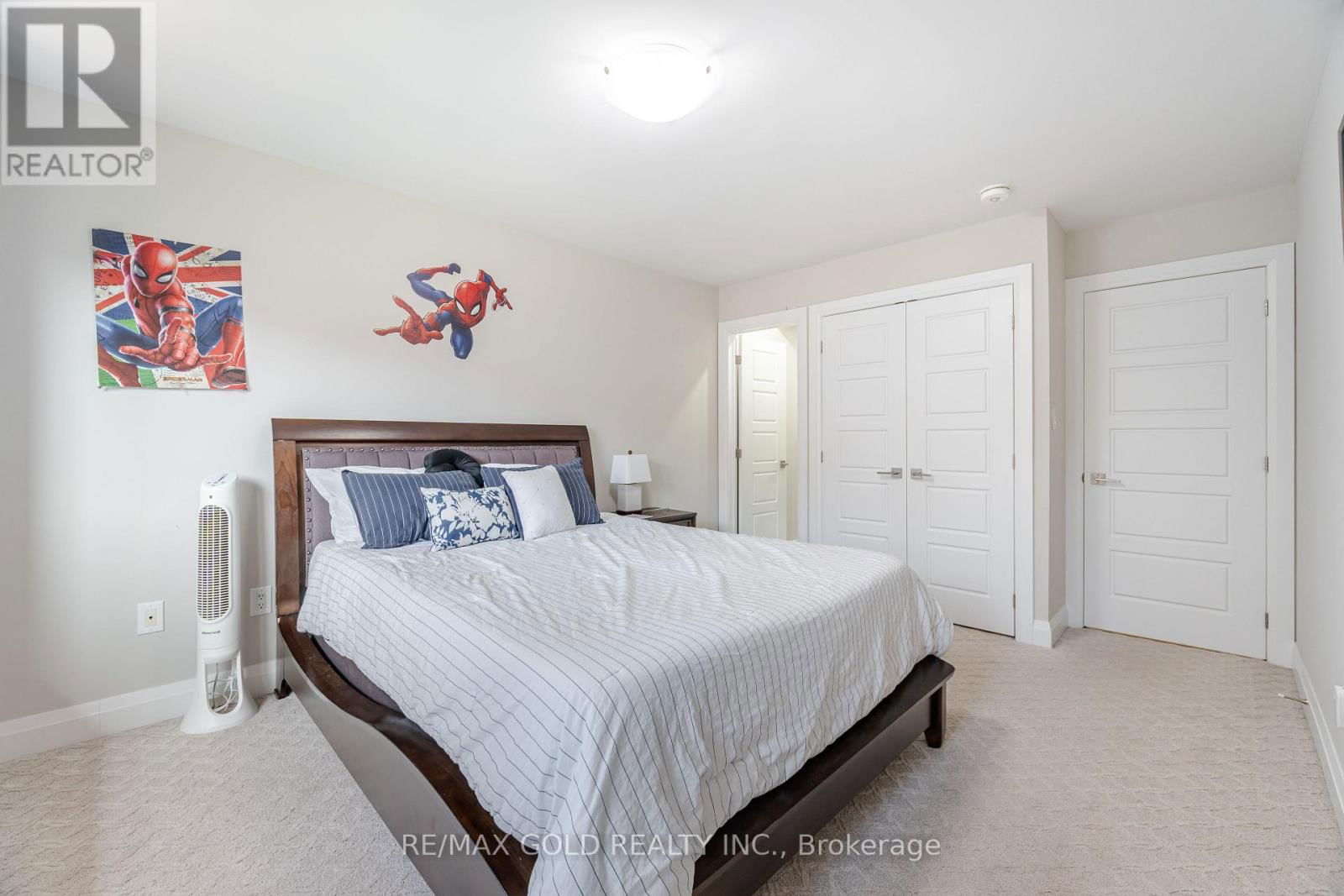 8 FOXMERE ROAD Image 25