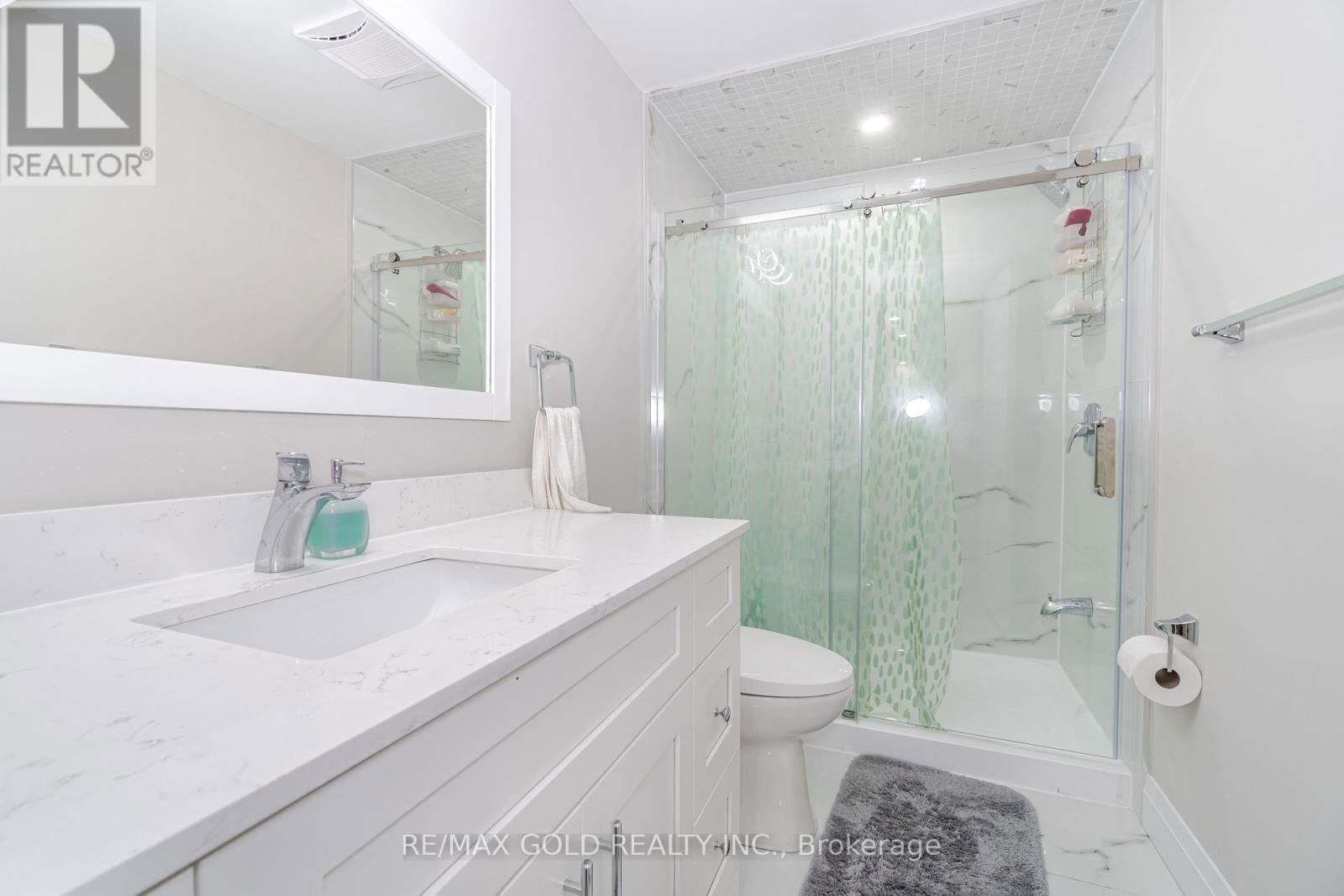 8 FOXMERE ROAD Image 42