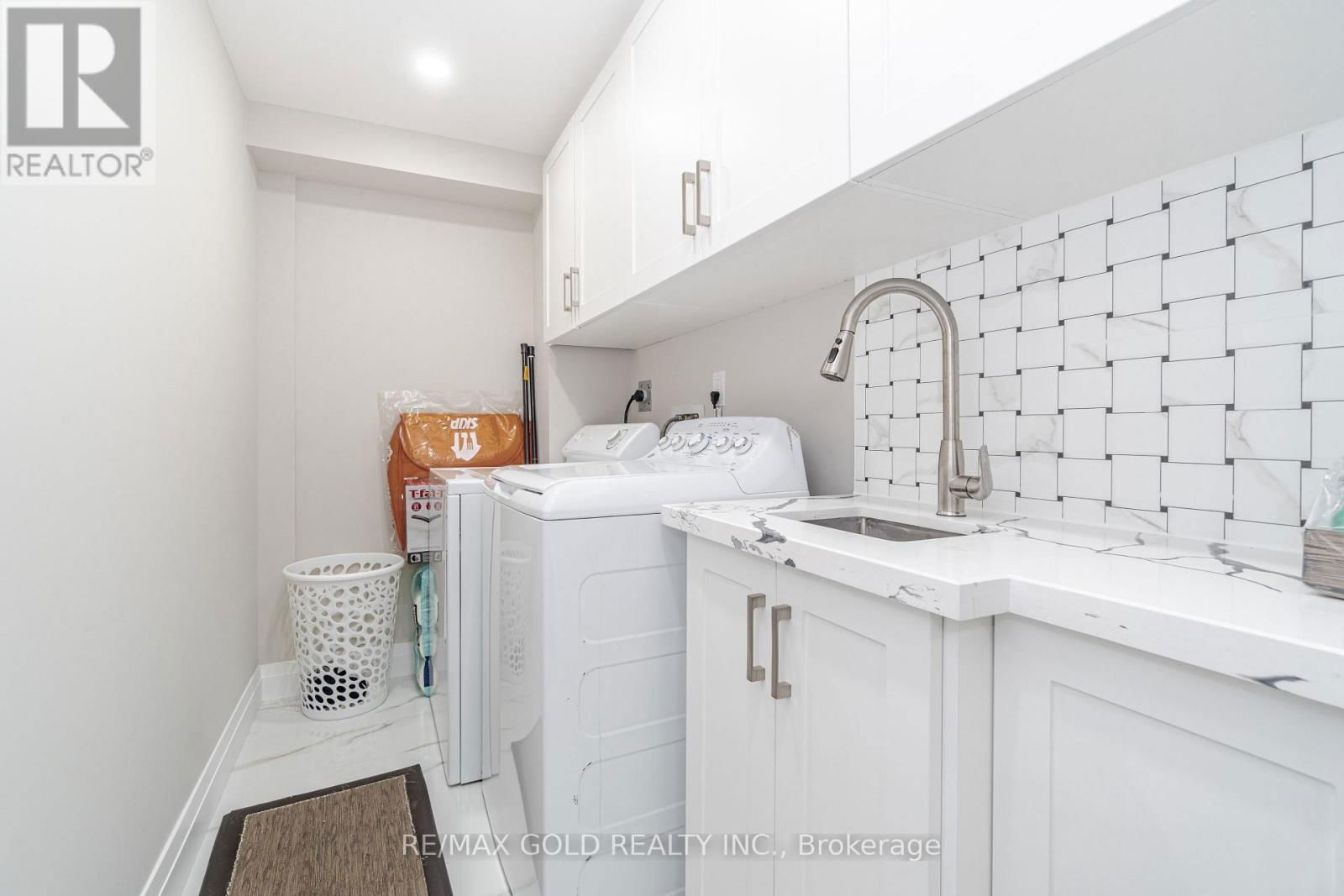 8 FOXMERE ROAD Image 43