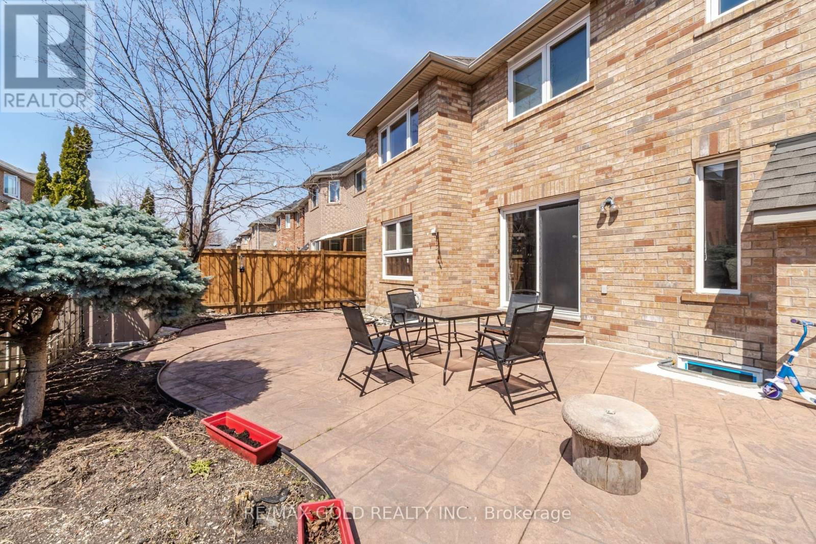 8 FOXMERE ROAD Image 47