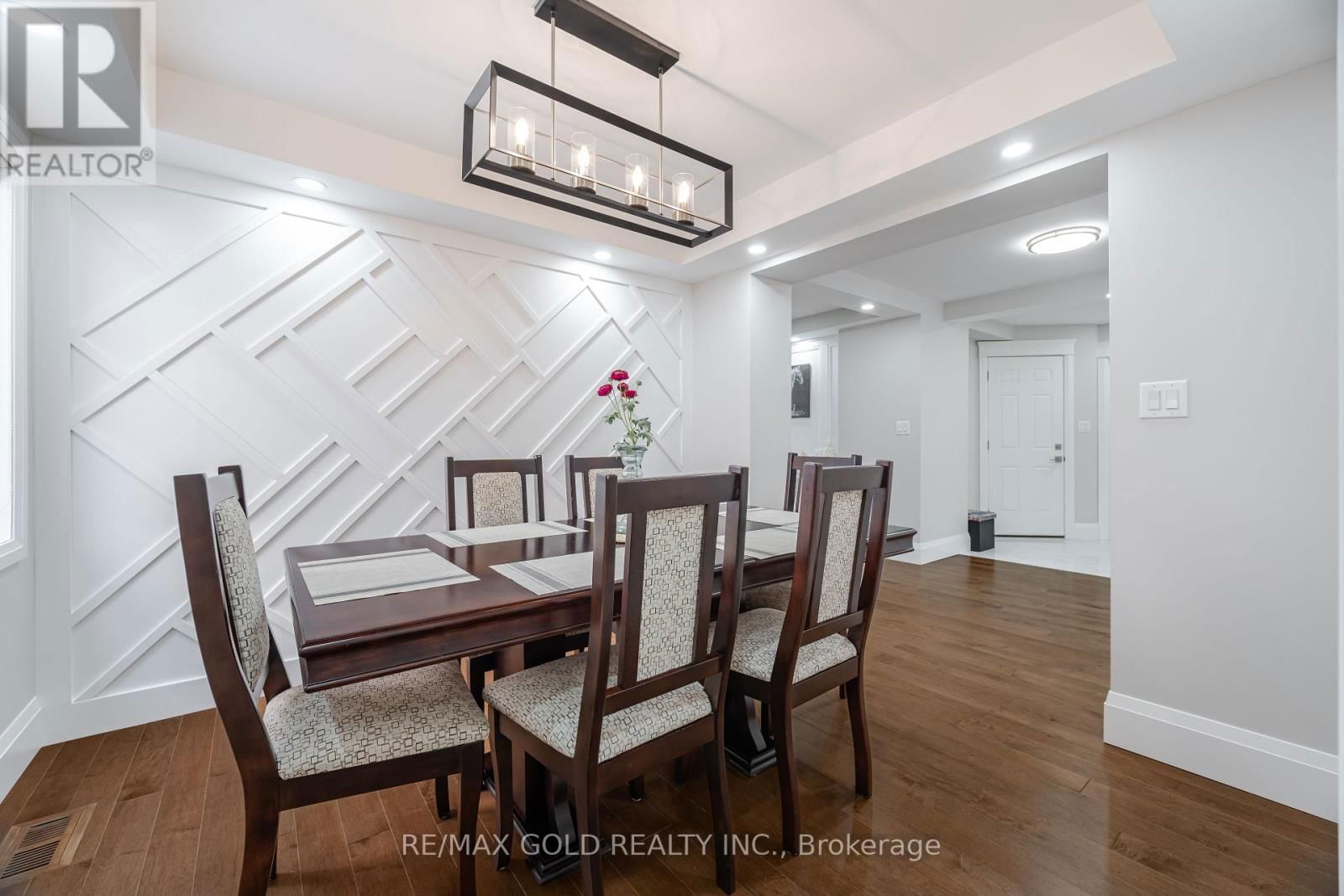 8 FOXMERE ROAD Image 6