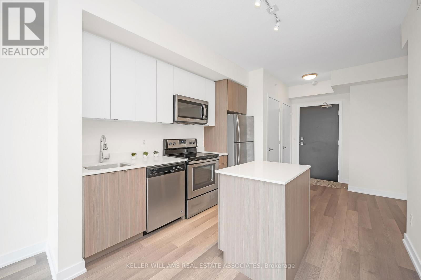 B412 - 5240 DUNDAS STREET Image 10