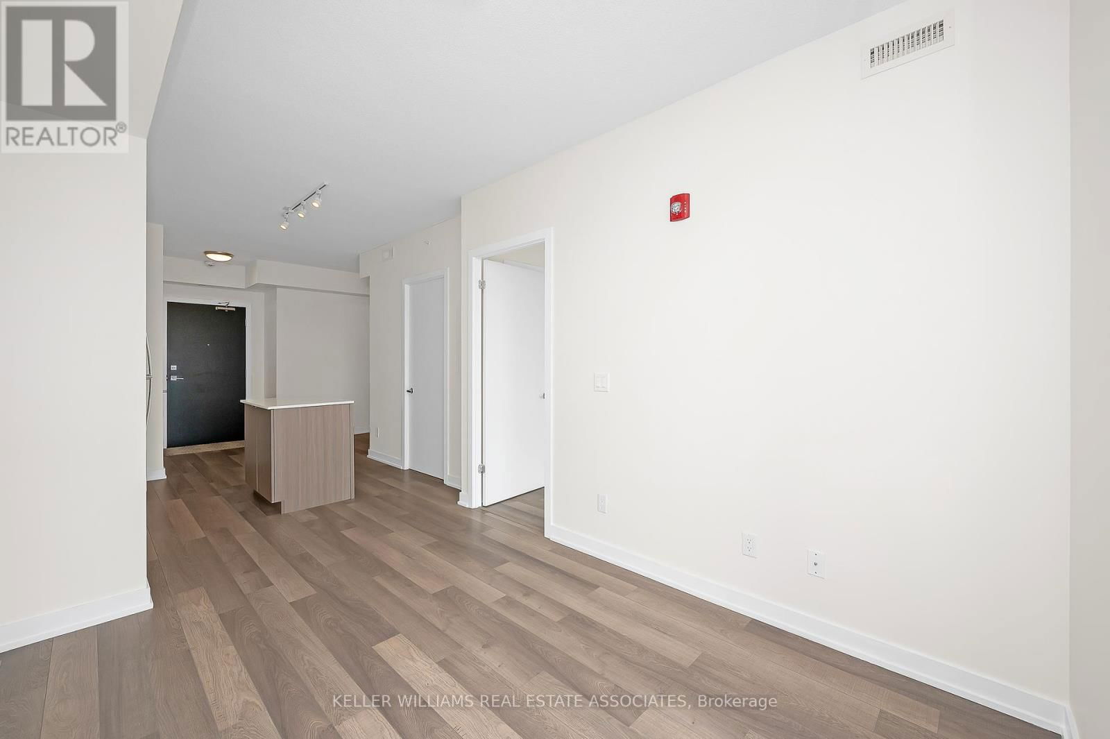 B412 - 5240 DUNDAS STREET Image 14