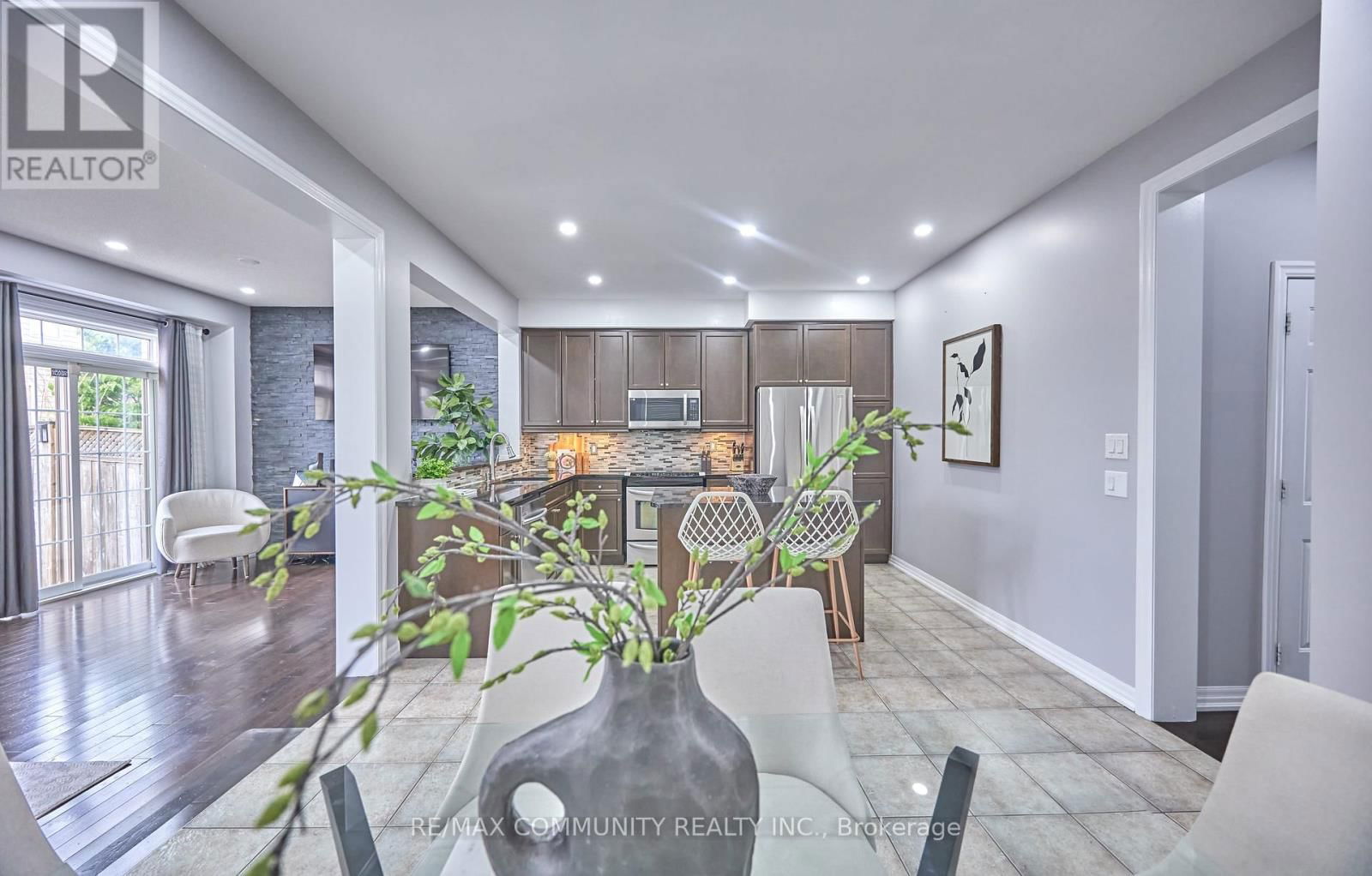 96 KENDALL DRIVE Image 14