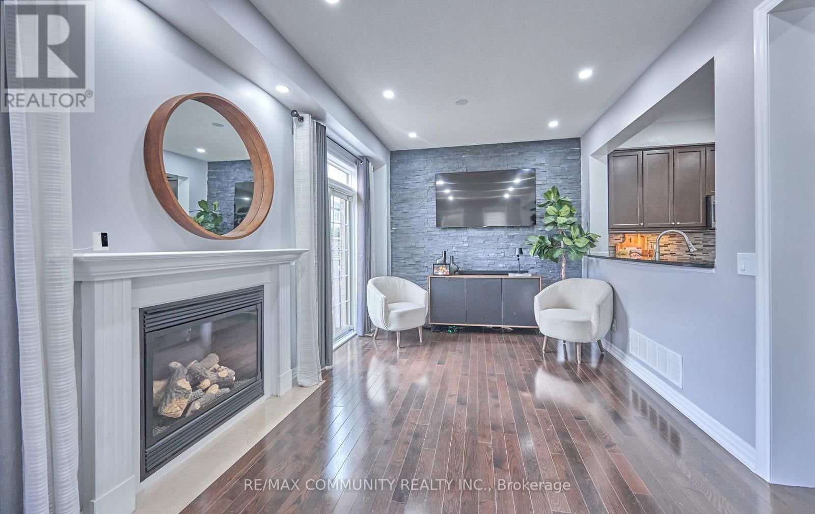 96 KENDALL DRIVE Image 19