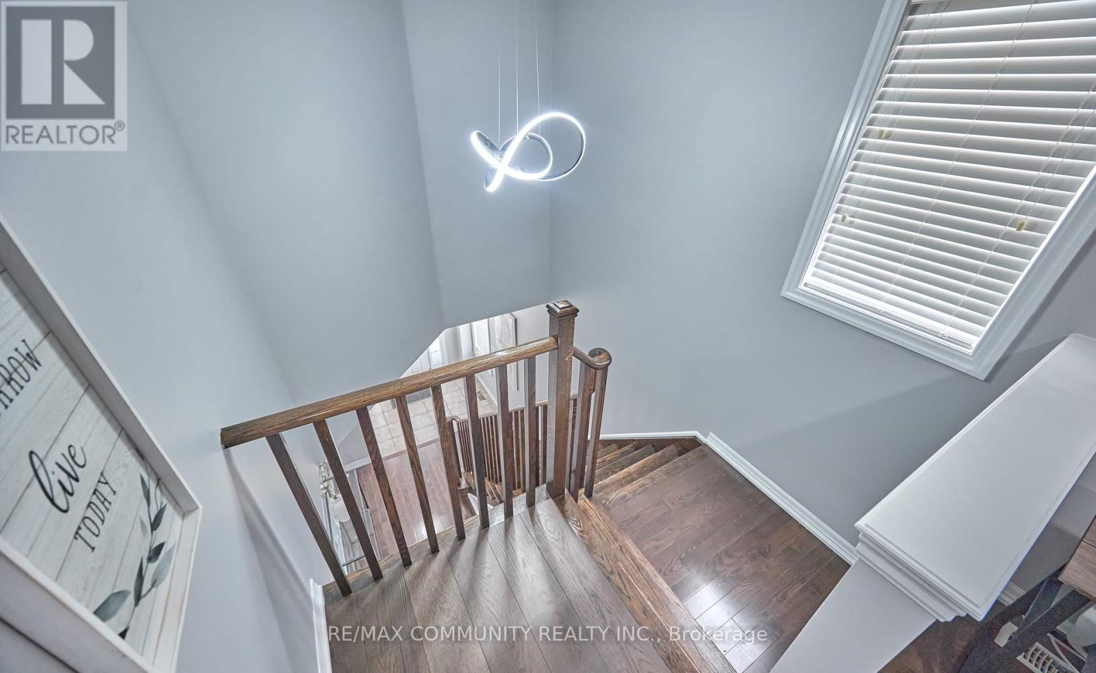 96 KENDALL DRIVE Image 28