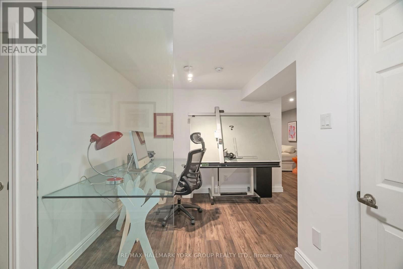 16590 HURONTARIO STREET Image 43