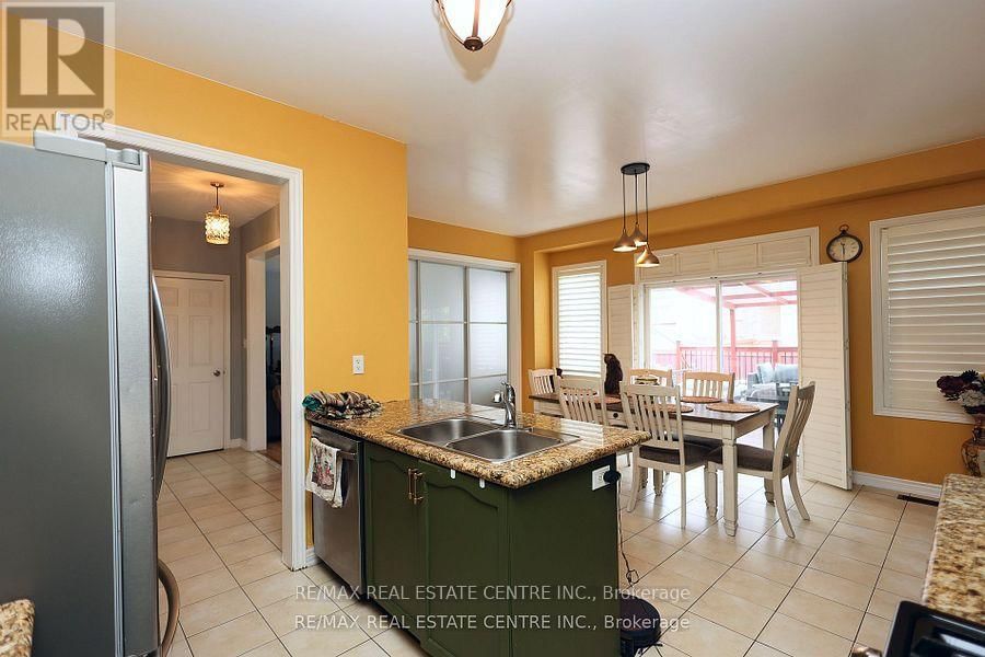 120 BELLCHASE TRAIL Image 13