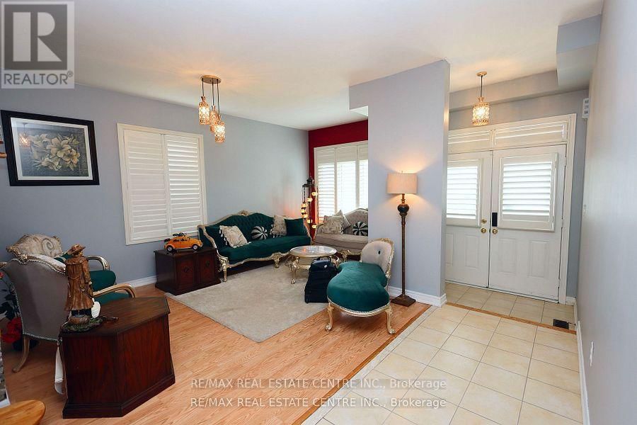 120 BELLCHASE TRAIL Image 17