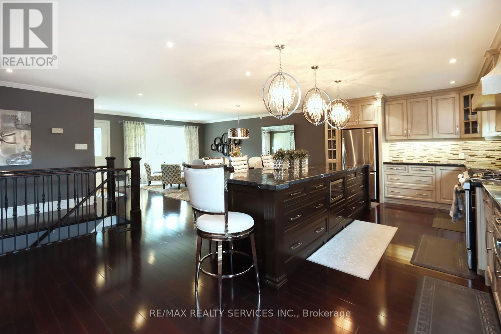 29 DORCHESTER DRIVE Image 12