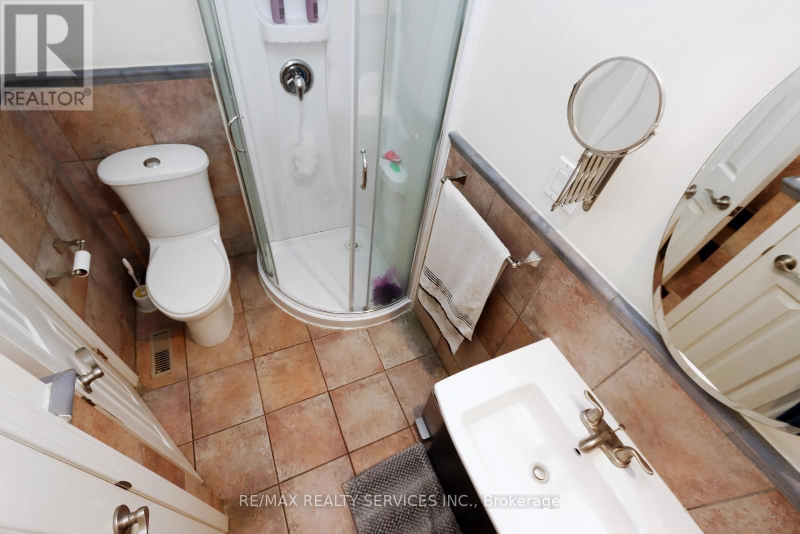 29 DORCHESTER DRIVE Image 17