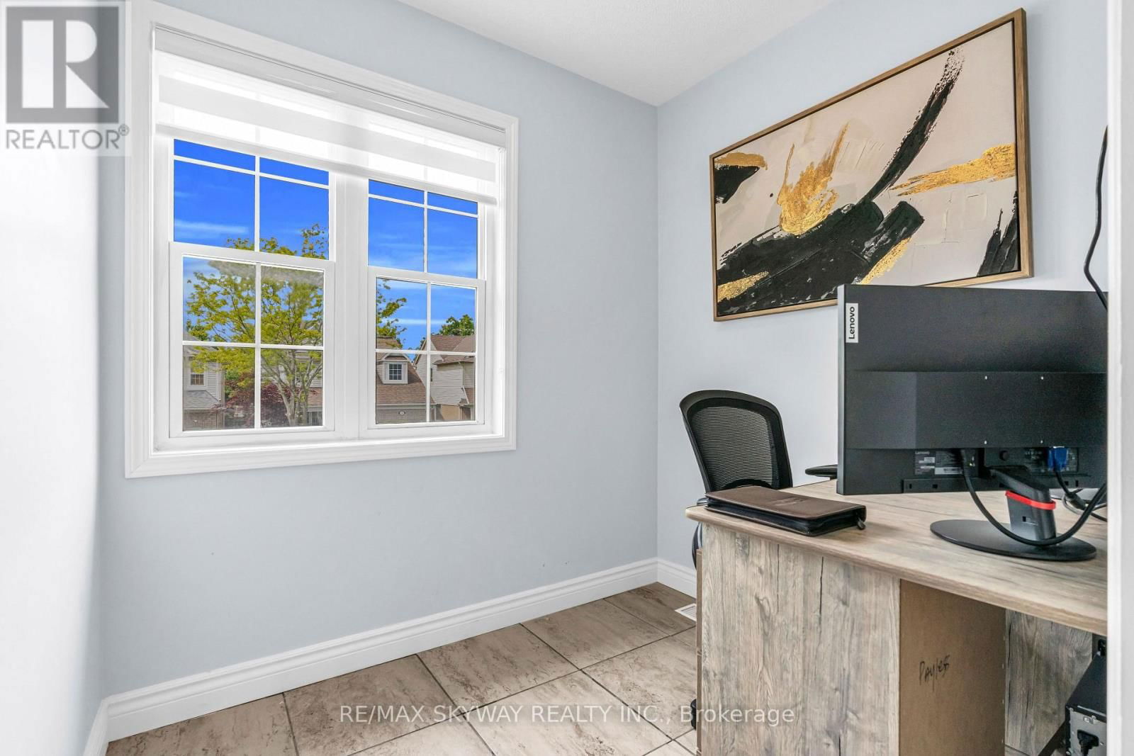 39 ROWLAND STREET Image 27