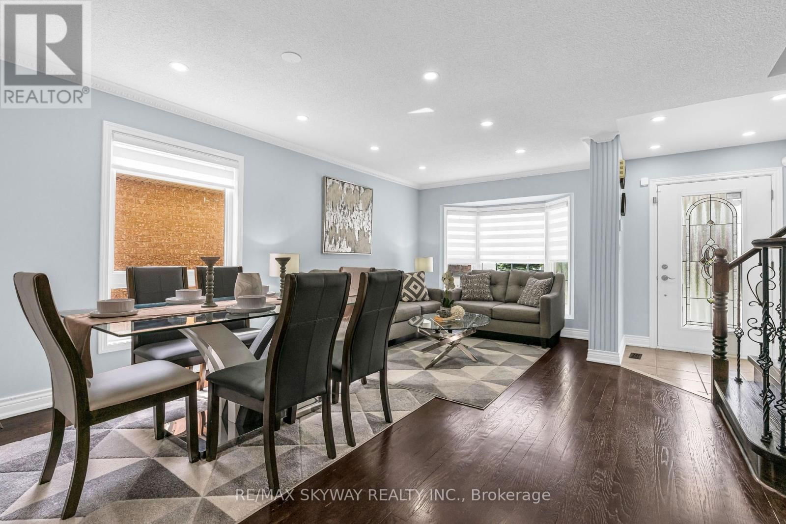 39 ROWLAND STREET Image 7