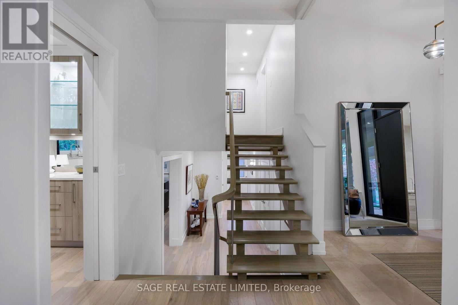 16 RIPPLEWOOD ROAD Image 25