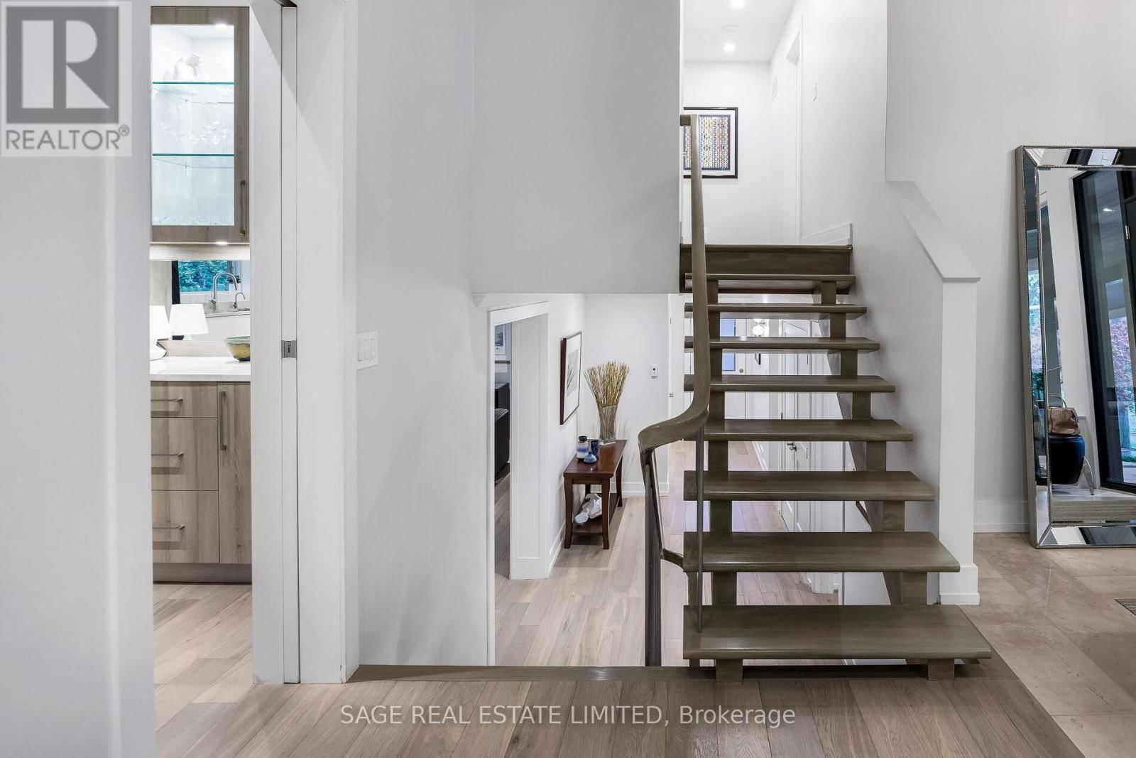 16 RIPPLEWOOD ROAD Image 39