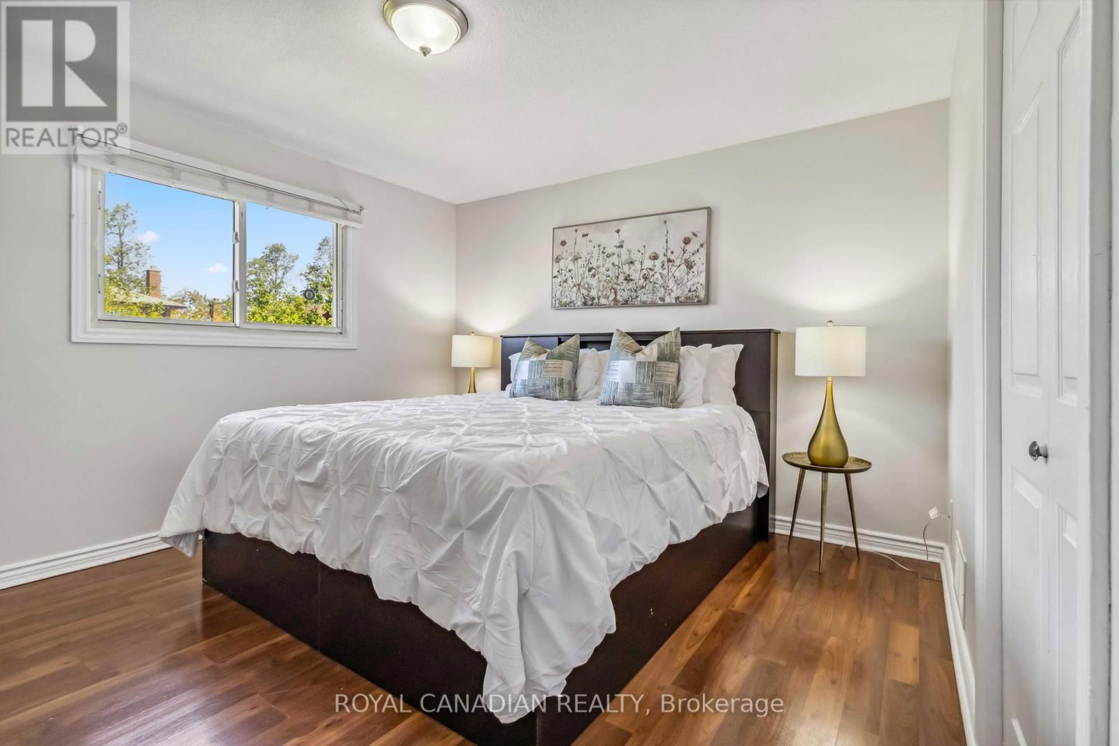 37 JELLICOE CRESCENT Image 11
