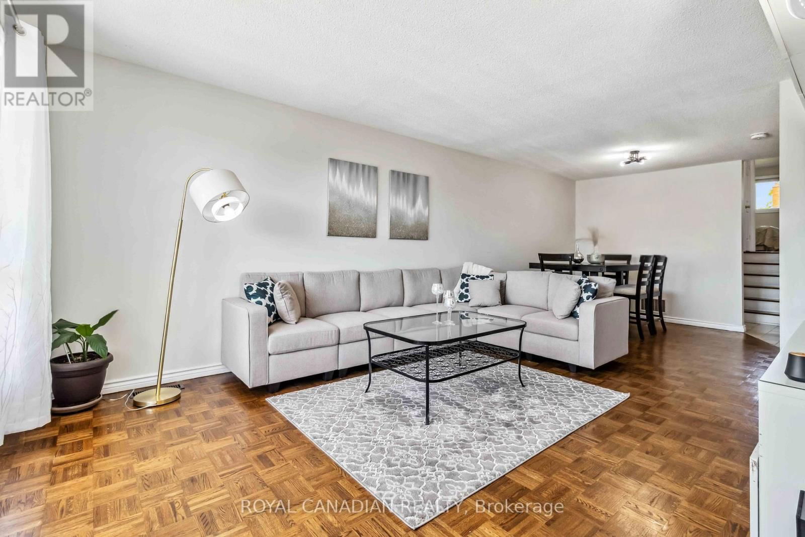 37 JELLICOE CRESCENT Image 4