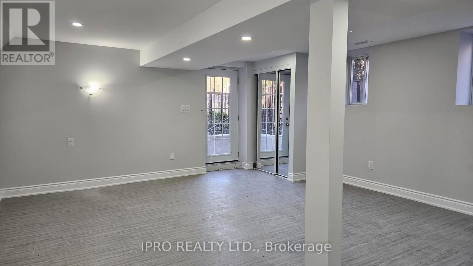 5265 SPRINGBOK CRESCENT Image 12