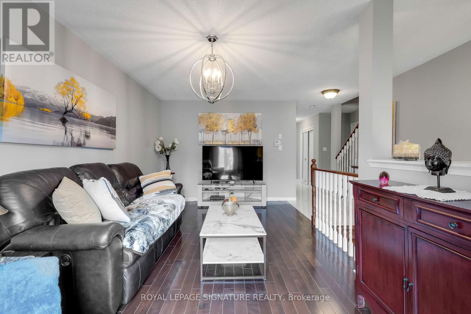 20 THIMBLEBERRY STREET Image 10