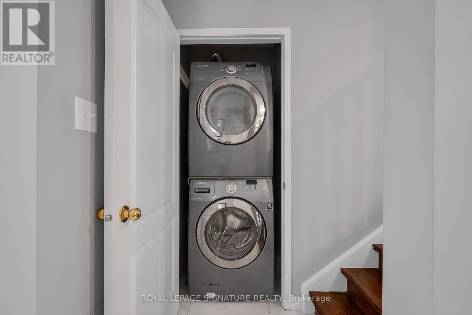 20 THIMBLEBERRY STREET Image 23