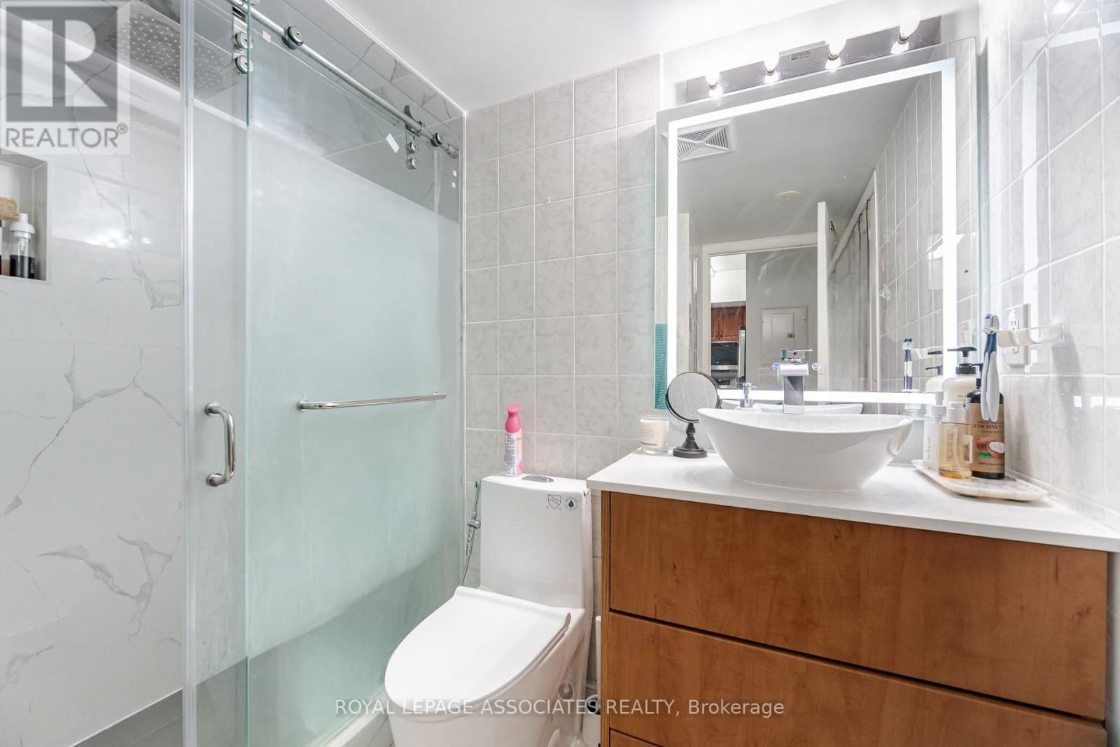 2042 - 3043 FINCH AVENUE WEST Image 13