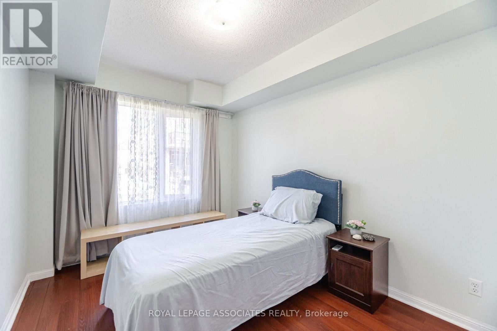 2042 - 3043 FINCH AVENUE WEST Image 18