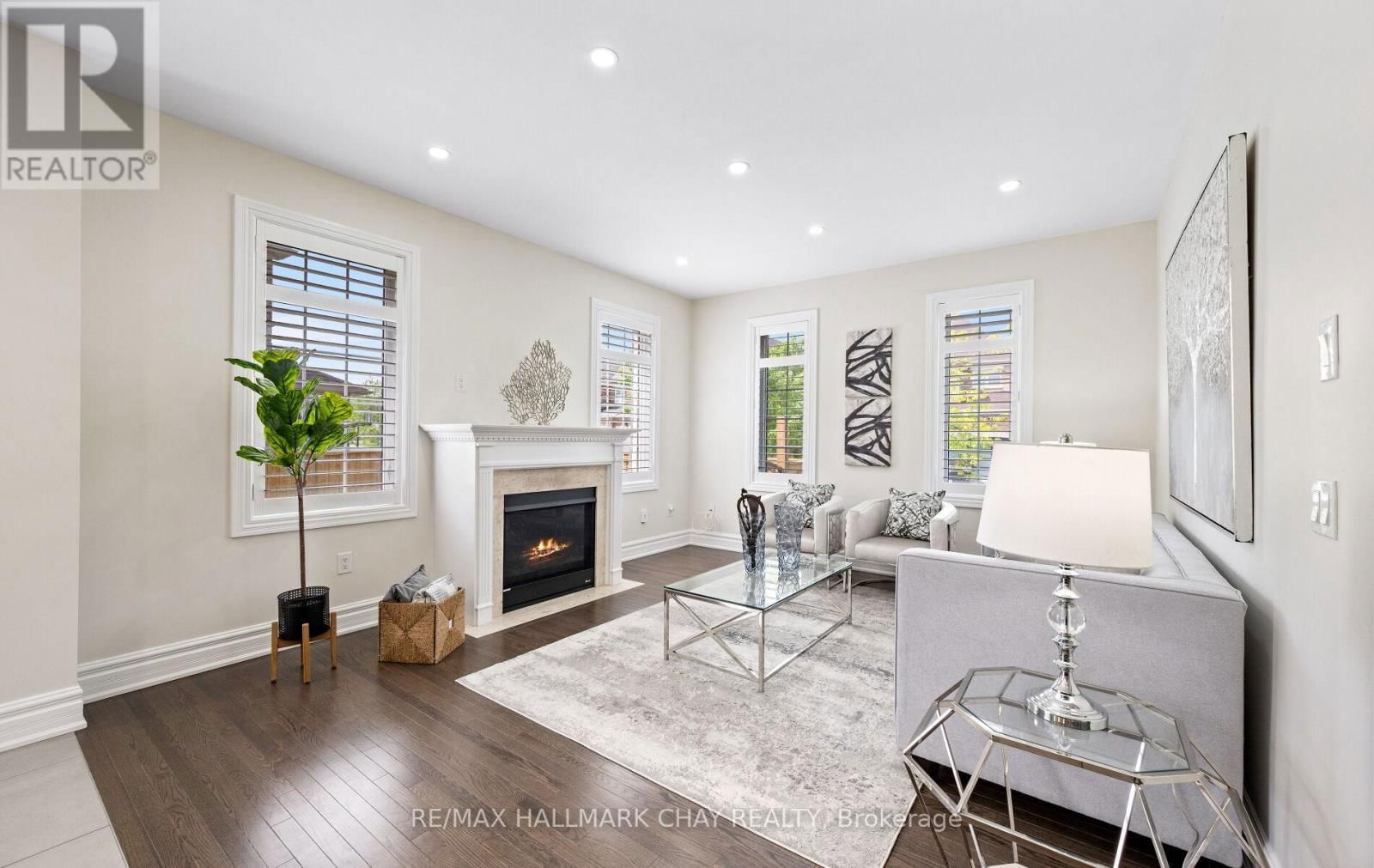 40 HAMILTON COURT Image 16