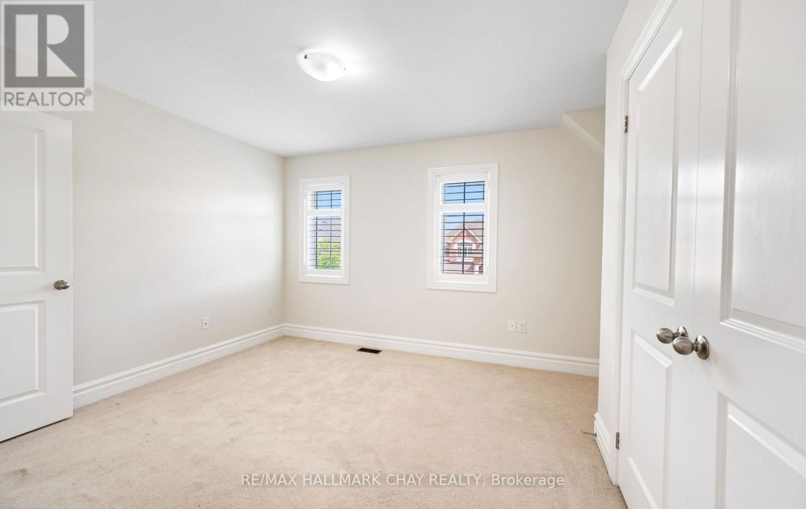 40 HAMILTON COURT Image 39