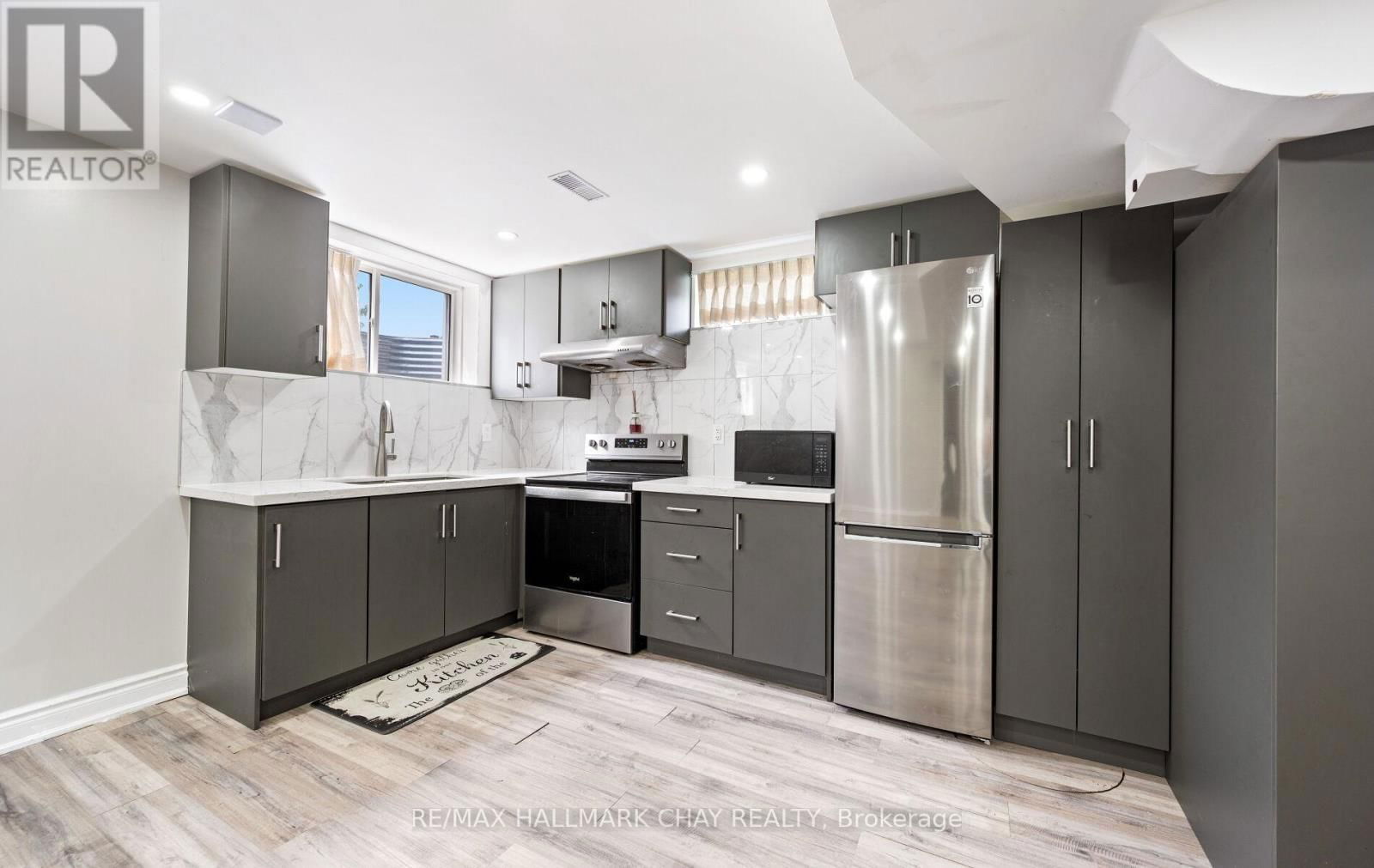 40 HAMILTON COURT Image 45